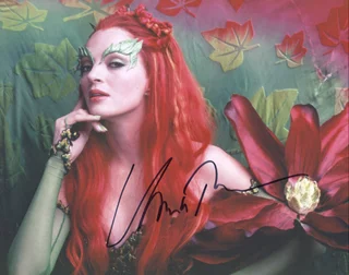 Uma Thurman autograph