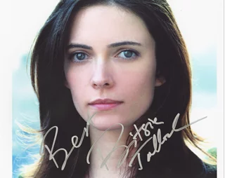 Bitsie Tulloch autograph