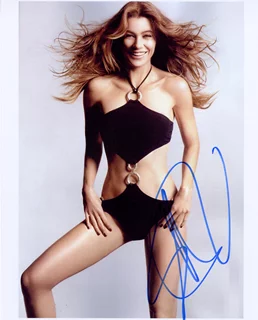Ellen Pompeo autograph
