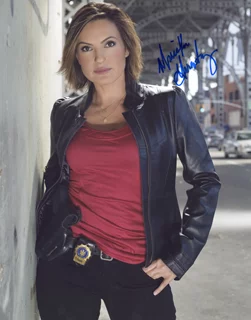 Mariska Hargitay autograph