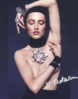 Karmen Pedaru autograph