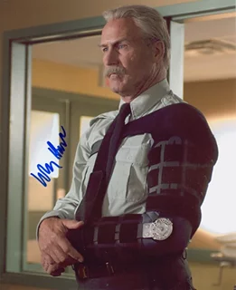 William Hurt autograph