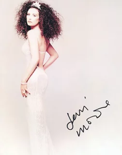 Demi Moore autograph