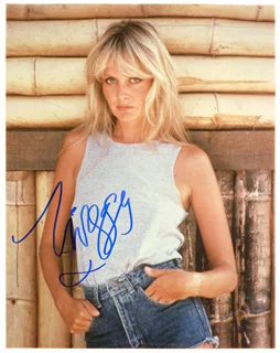 Twiggy Lawson autograph
