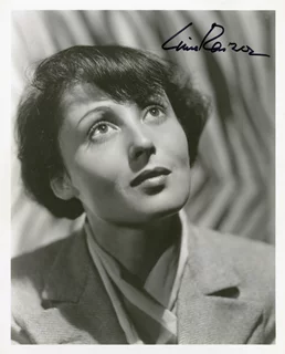 Luise Rainer autograph