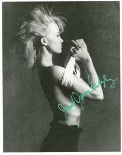 Janet Jones Gretzky autograph