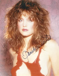 Pamela Sue Martin autograph