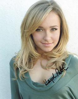Hayden Panettiere autograph