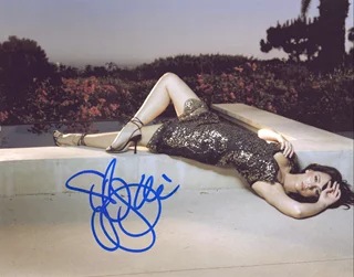 Jennifer Love Hewitt autograph