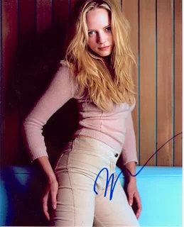 Marley Shelton autograph