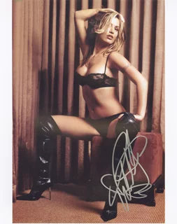 Willa Ford autograph