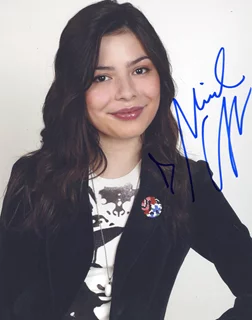 Miranda Cosgrove autograph