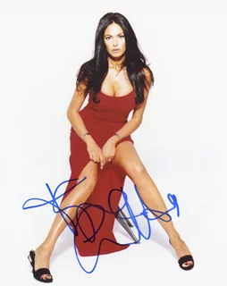 Maria Grazia Cucinotta autograph