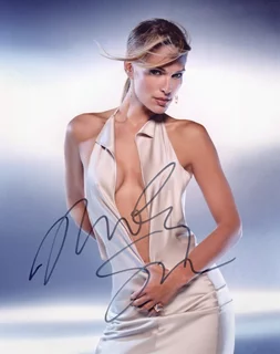 Molly Sims autograph
