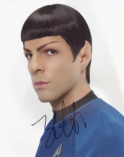 Zachary Quinto autograph