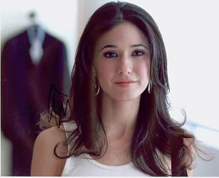 Emmanuelle Chriqui autograph