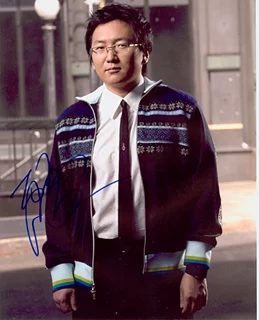 Masi Oka autograph