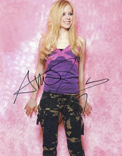 Avril Lavigne autograph