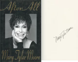 Mary Tyler Moore autograph