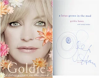 Goldie Hawn autograph