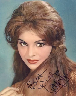 Daliah Lavi autograph