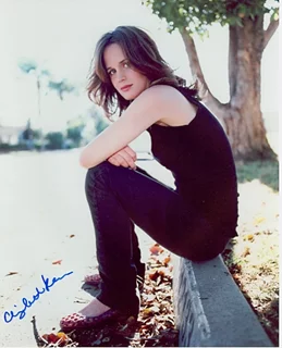 Elizabeth Reaser autograph
