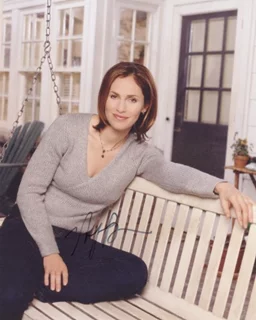 Amy Brenneman autograph