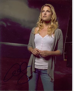 Ali Larter autograph