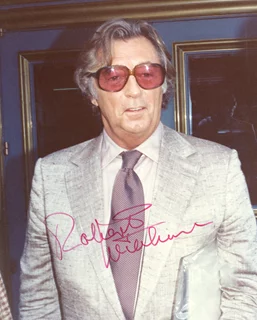 Robert Mitchum autograph