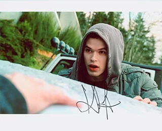 Kellan Lutz autograph