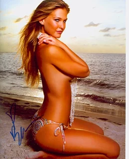 Bar Rafaeli autograph