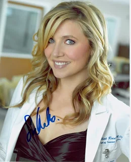 Sarah Chalke autograph
