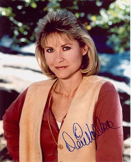 Dee Wallace autograph