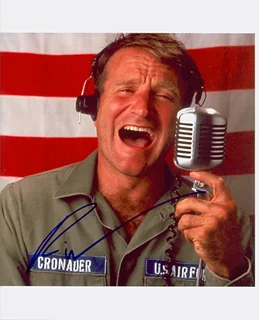 Robin Williams autograph