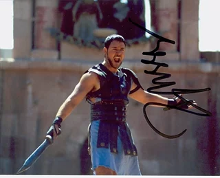 Russell Crowe autograph
