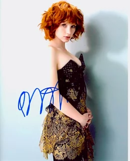 Bryce Dallas Howard autograph