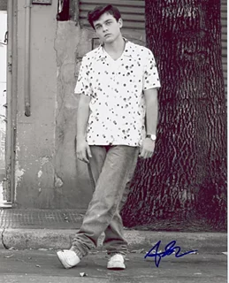 Alden Ehrenreich autograph