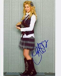 Chelsea Staub autograph