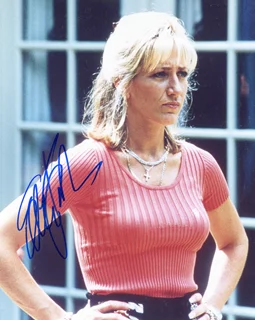 Edie Falco autograph