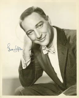 Garry Moore autograph