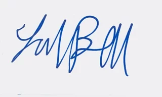Lake Bell autograph