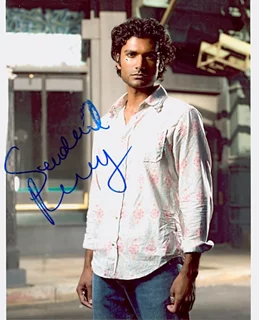 Sendhil Ramamurthy autograph