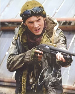 Anton Yelchin autograph