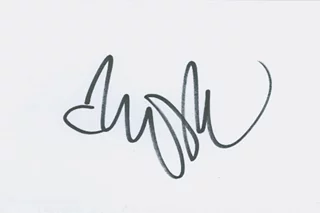 Eve autograph