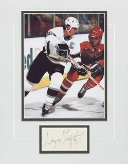 Wayne Gretzky autograph