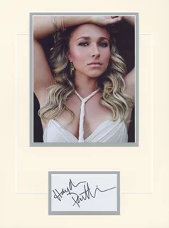 Hayden Panettiere autograph