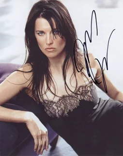 Lucy Lawless autograph