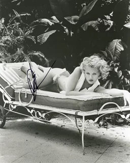 Drew Barrymore autograph
