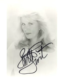 Loretta Swit autograph
