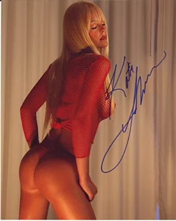 Katie Lohmann autograph